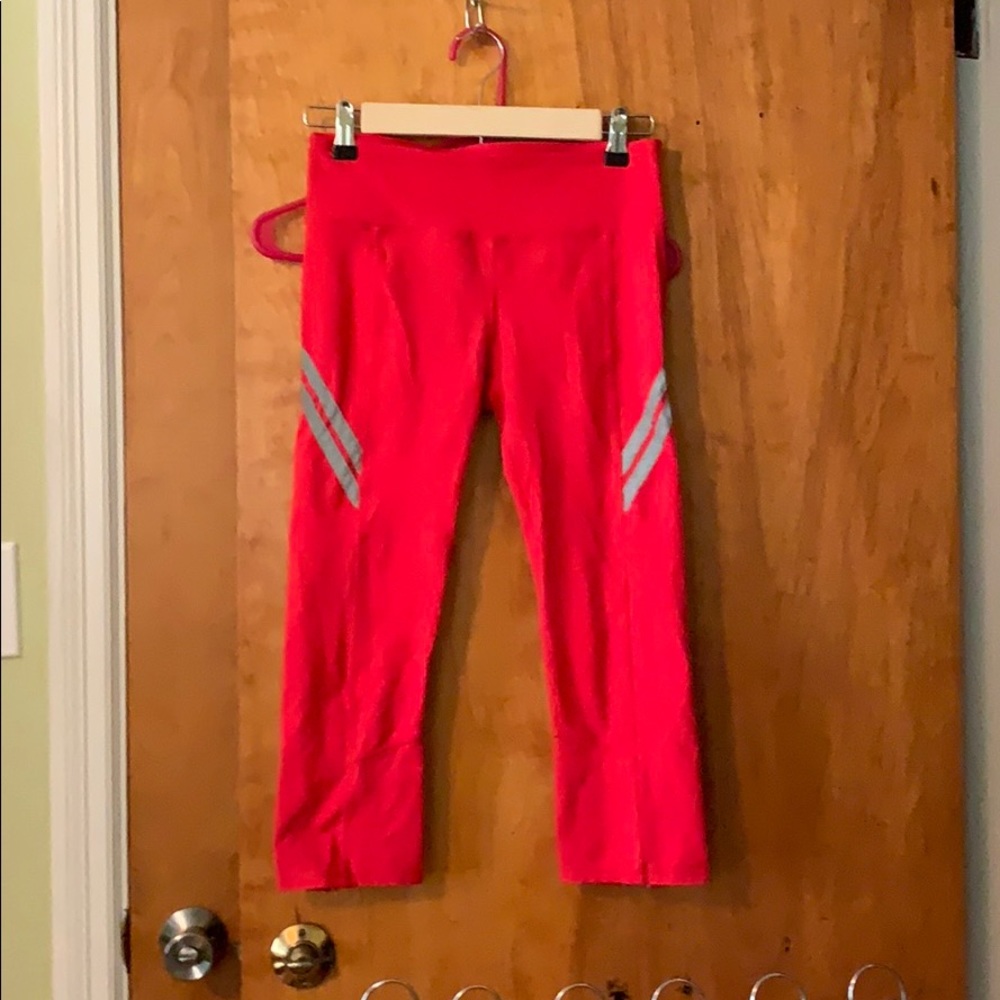 Athletic leggings